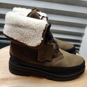 Clarks Orianna Turn Ankle Boots – Women’s 8.5 Dark Olive Lace-Up, NIB